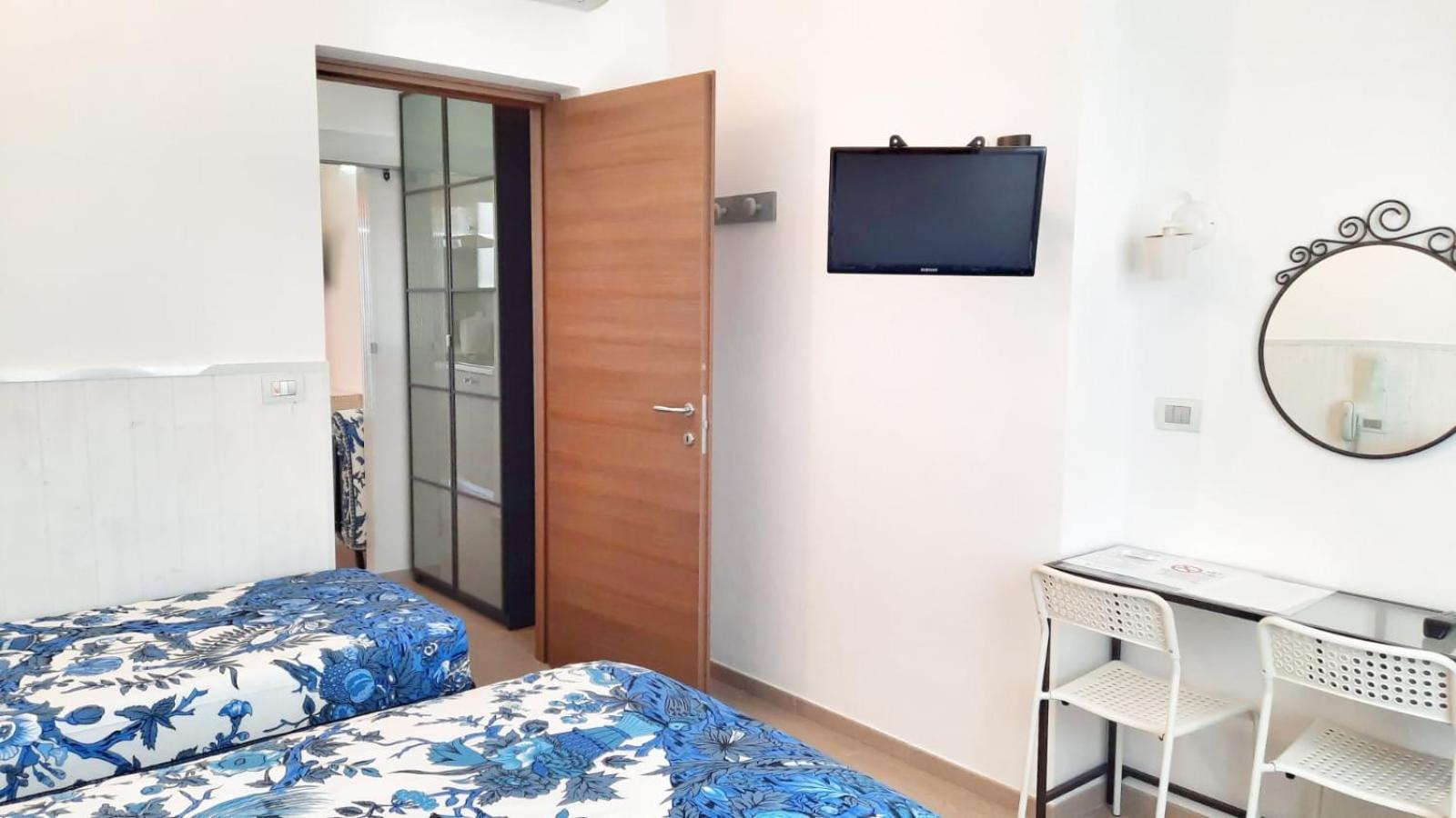 Residence Argentina R.T.A. Споторно Номер фото